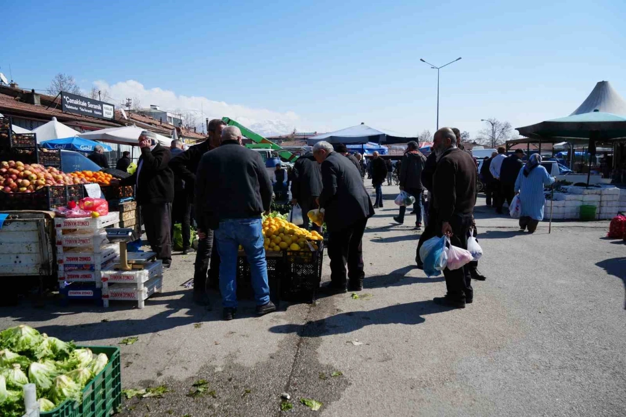 Ticaret satış hacmi yıllık yüzde 10,8 arttı
