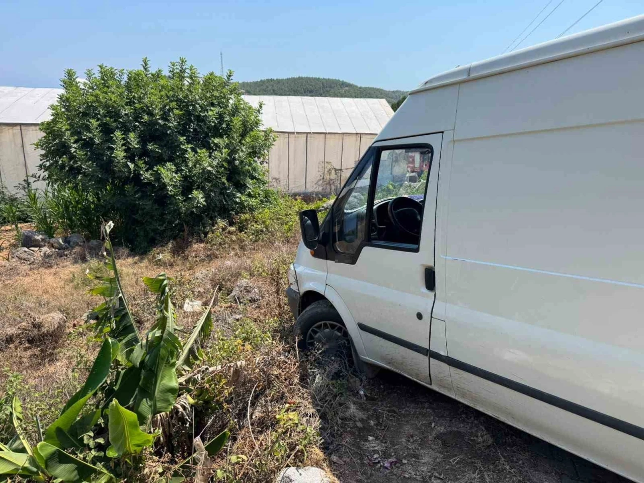 Ticari ara&ccedil;, &ccedil;ıkmaz sokağa girdi bah&ccedil;eye d&uuml;şmesine ramak kaldı
