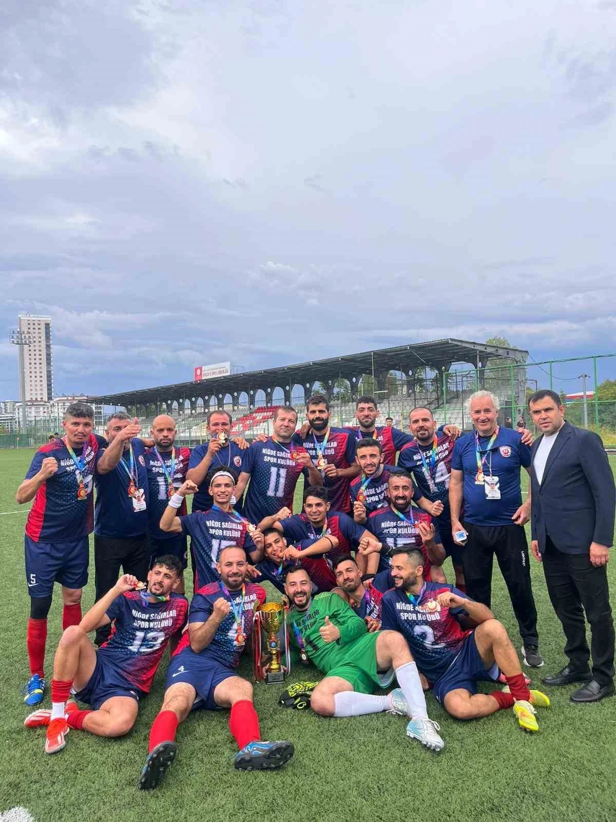 TİESF&rsquo;de şampiyon Niğde Sağırlar Spor Kul&uuml;b&uuml; oldu
