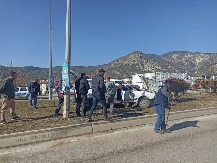 Tır ile otomobilin çarpıştığı kazada 1 kişi yaralandı
