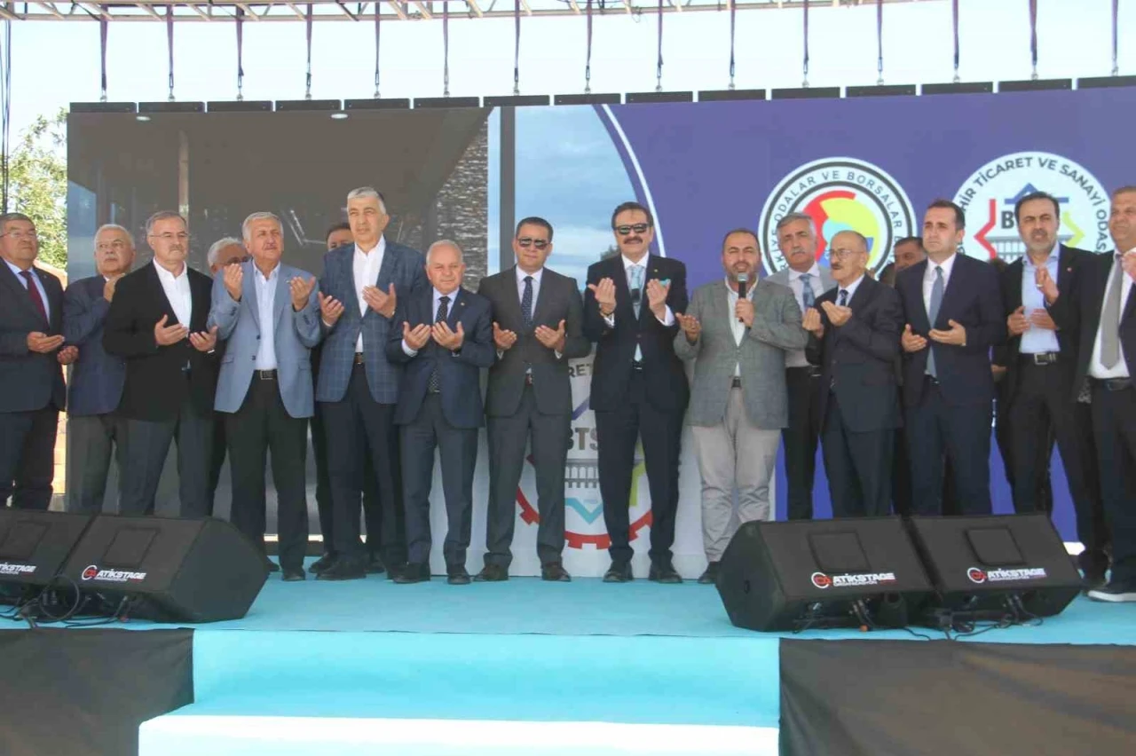 TOBB Başkanı Hisarcıklıoğlu, Beyşehir TSO hizmet binası temel atma törenine katıldı
