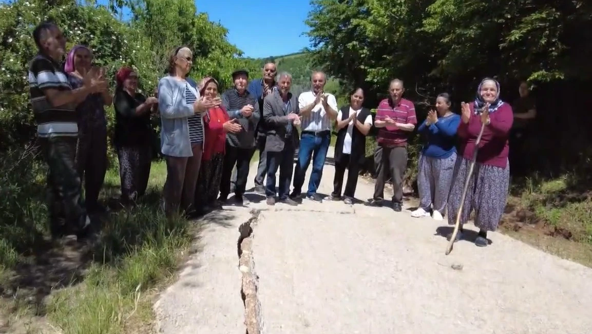 Tokat&rsquo;ta heyelan korkusuyla vatandaşlar evlerine giremiyor
