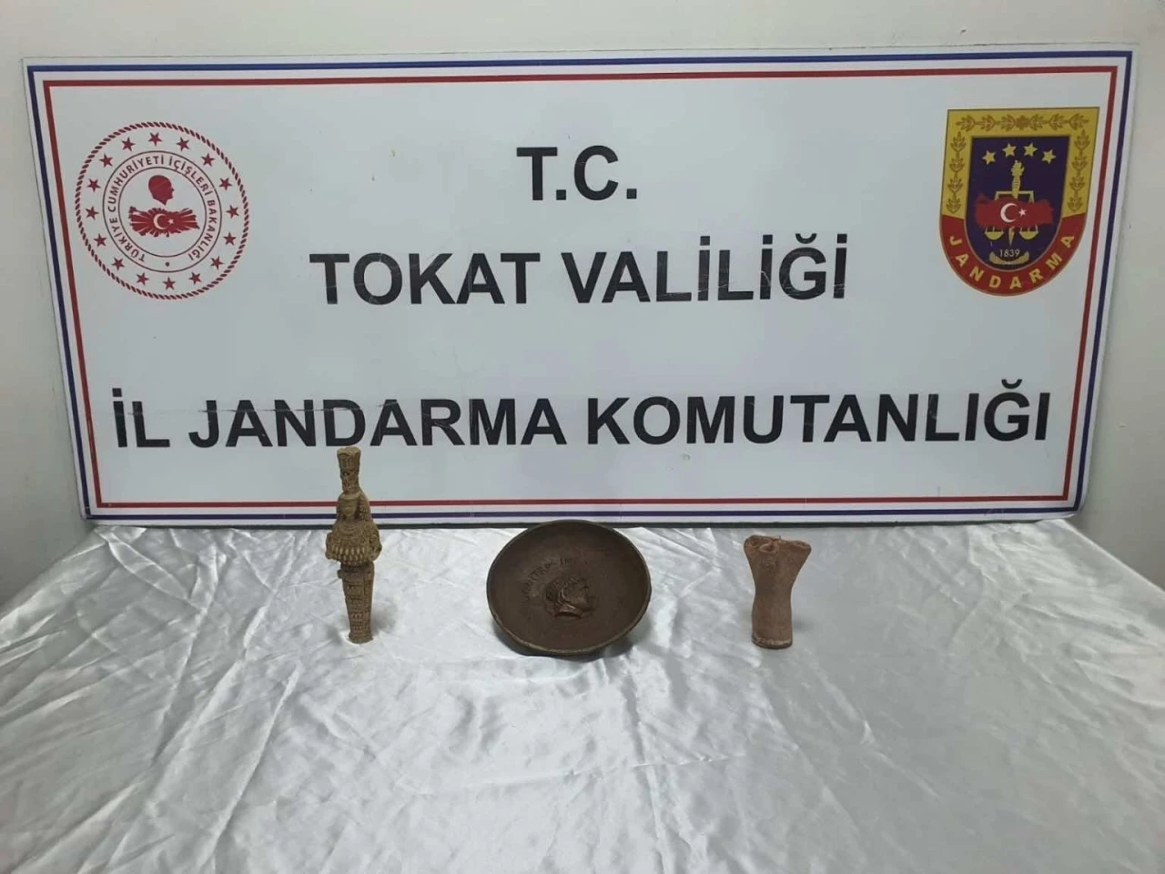 Tokat&rsquo;ta jandarmadan tarihi miras operasyonu
