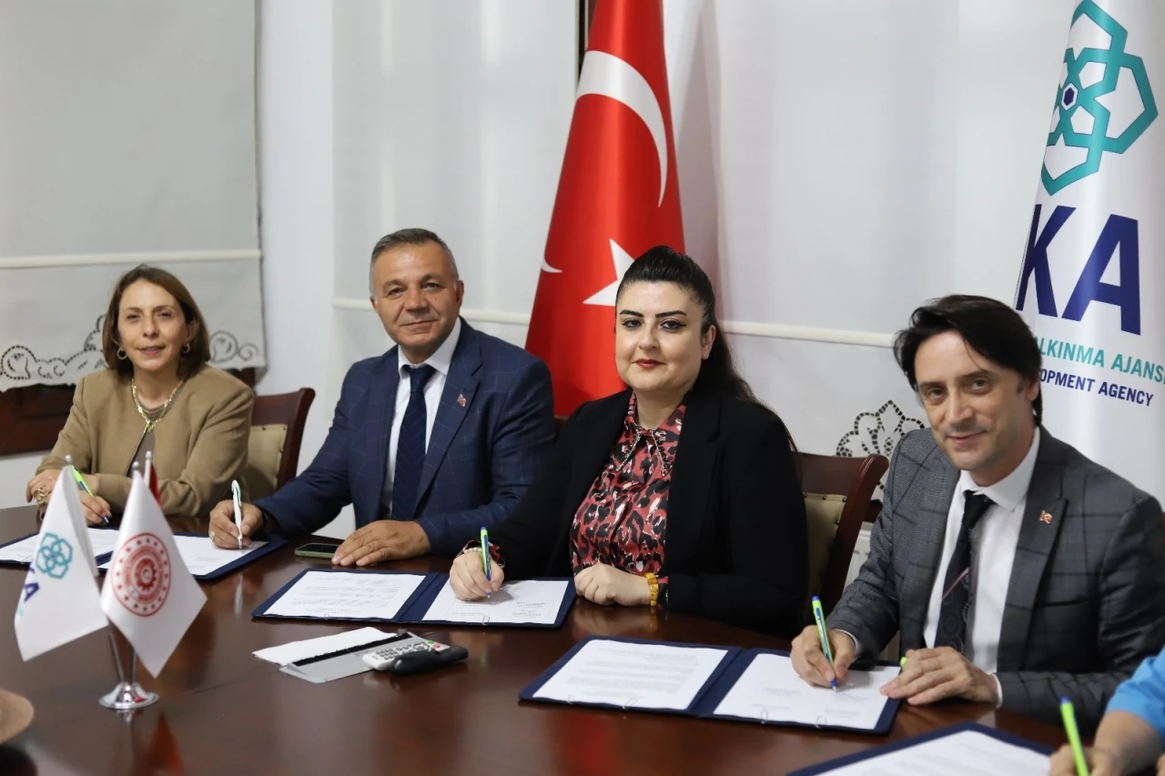 Tokat’ta kadınlara evde üretimle istihdam imkanı
