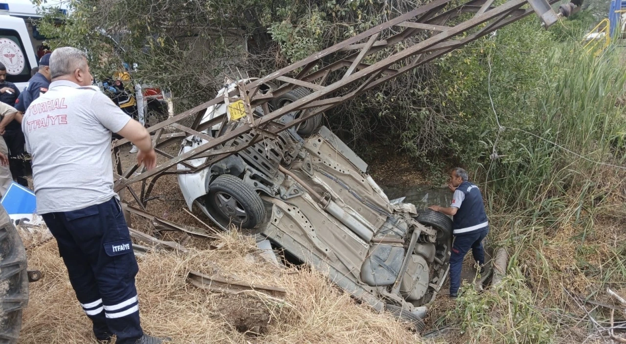 Tokat’ta trafik kazasında kadın sürücü yaşamını yitirdi
