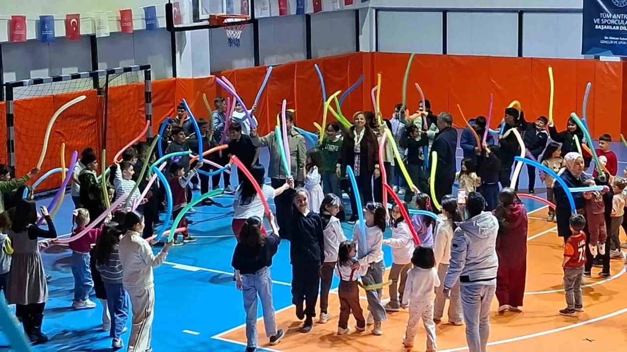 Tokat&rsquo;ta Turizm Haftası &ccedil;ocuklarla şenlendi
