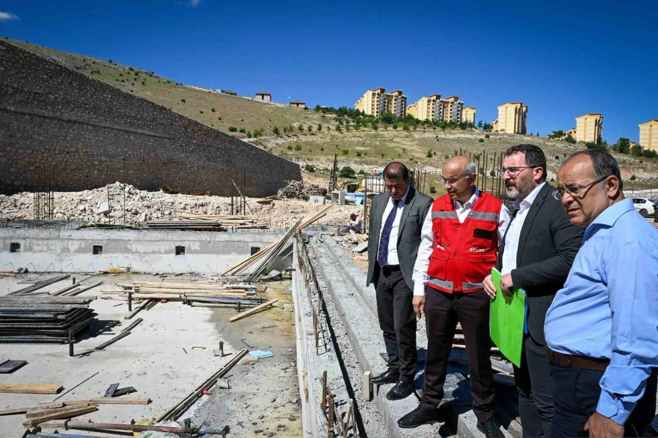 TOKİ Karag&ouml;z Spor Kompleksi b&ouml;lgeye hizmet verecek
