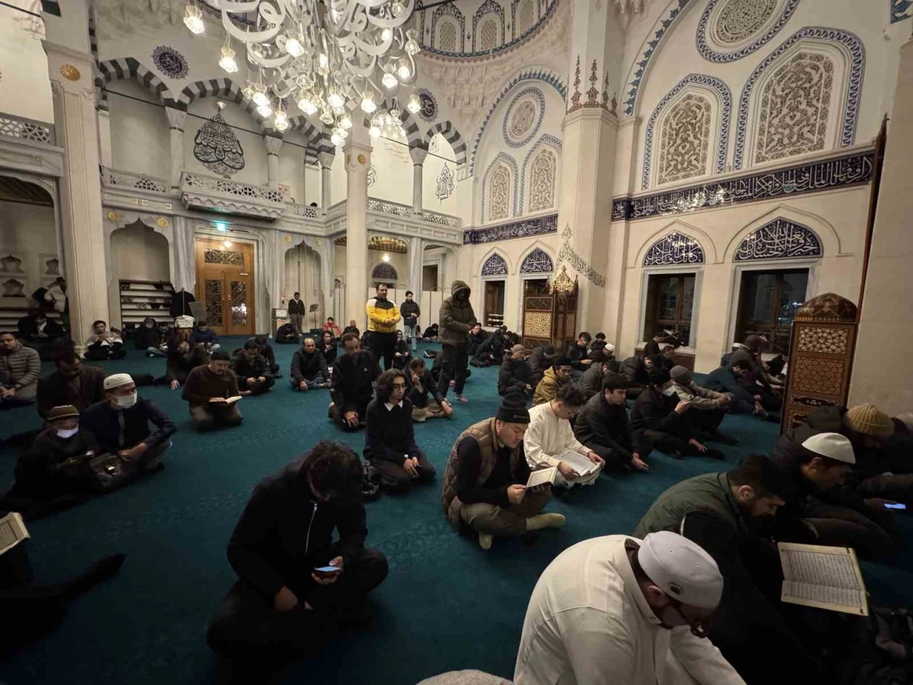 Tokyo Camii&rsquo;nde Ramazan ayının ilk teravih namazı kılındı
