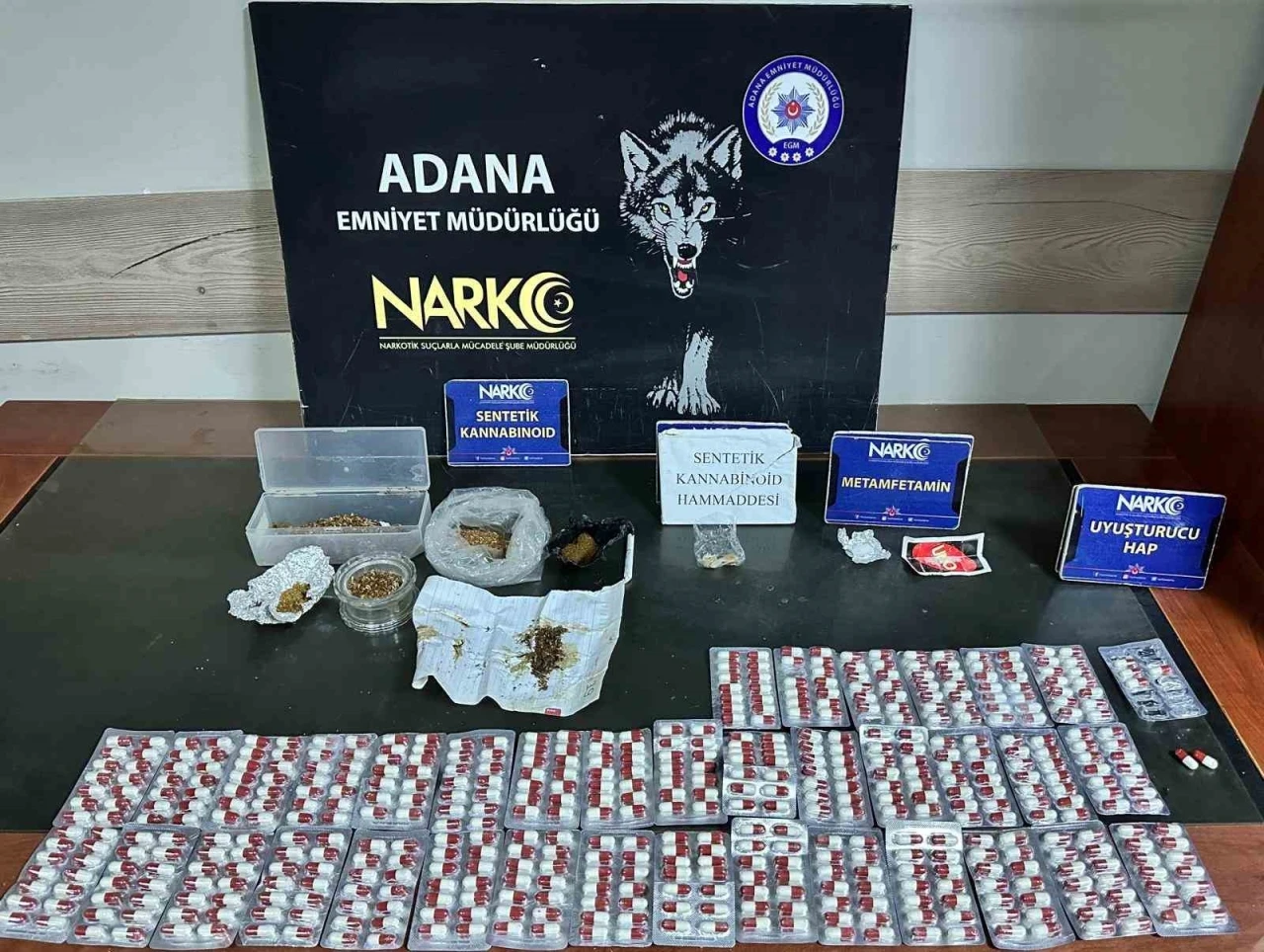 Ev tipi serada uyuşturucu yetiştirmişler