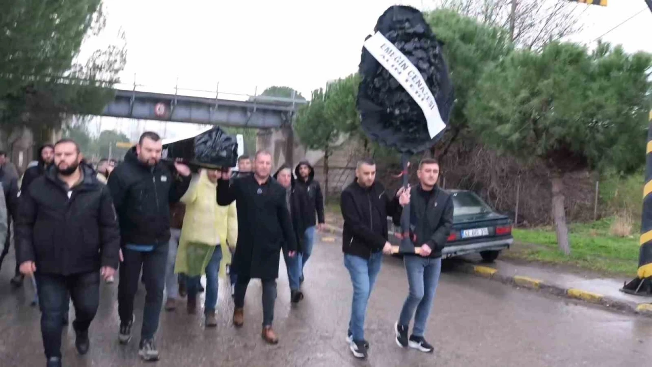 TORKU&rsquo;ya siyah tabutlu eylem
