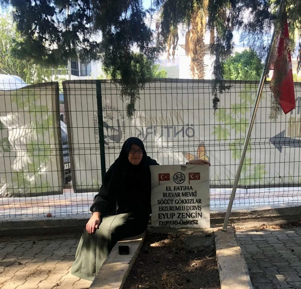 Torunlarından şehit dedelerine vefa