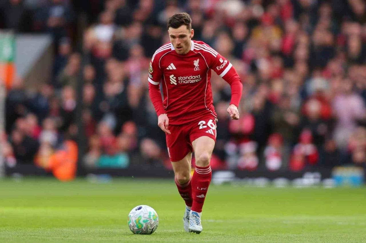 Tottenham, Andrew Robertson&rsquo;ı transfer etti
