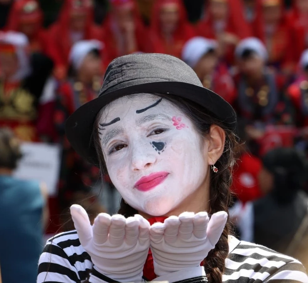 Trabzon&rsquo;da K&uuml;lt&uuml;r ve Sanat Festivali renkli g&ouml;r&uuml;nt&uuml;lere sahne oldu
