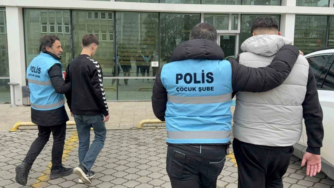 Trabzonspor otob&uuml;s&uuml;n&uuml; taşlayan 5 kişiye adli kontrol
