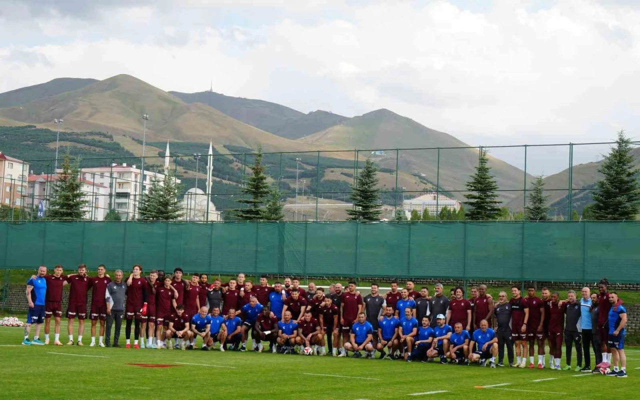 Trabzonspor’un Erzurum kampı başladı
