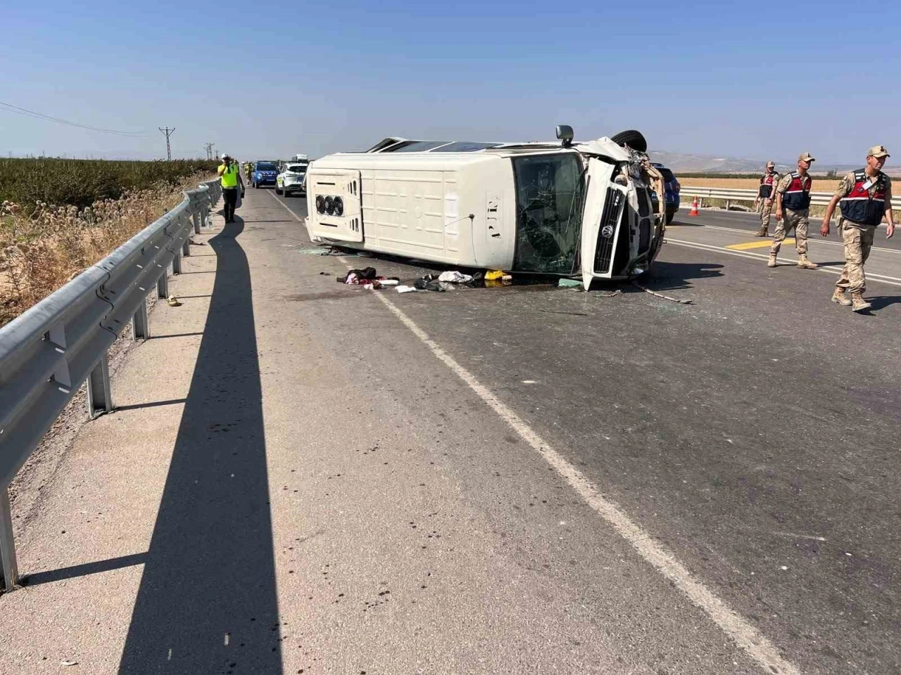 Trafik kazasında ağır yaralanan tarım iş&ccedil;isi &ouml;ld&uuml;
