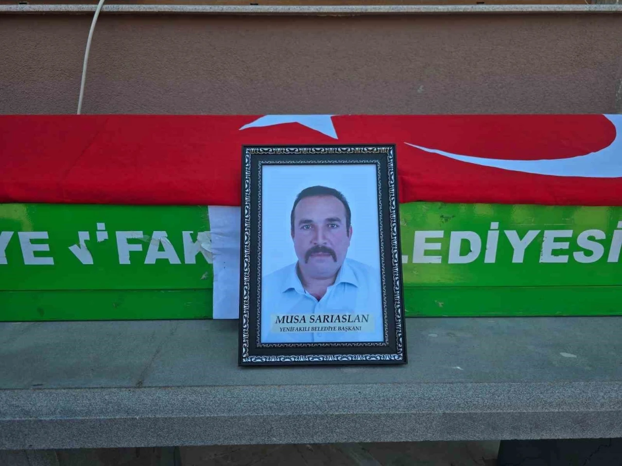 Trafik kazasında hayatını kaybeden belediye başkanı, son yolculuğuna uğurlandı
