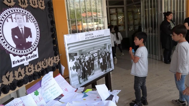 Trafik kazasında hayatını kaybeden okul müdürü gözyaşları arasında anıldı
