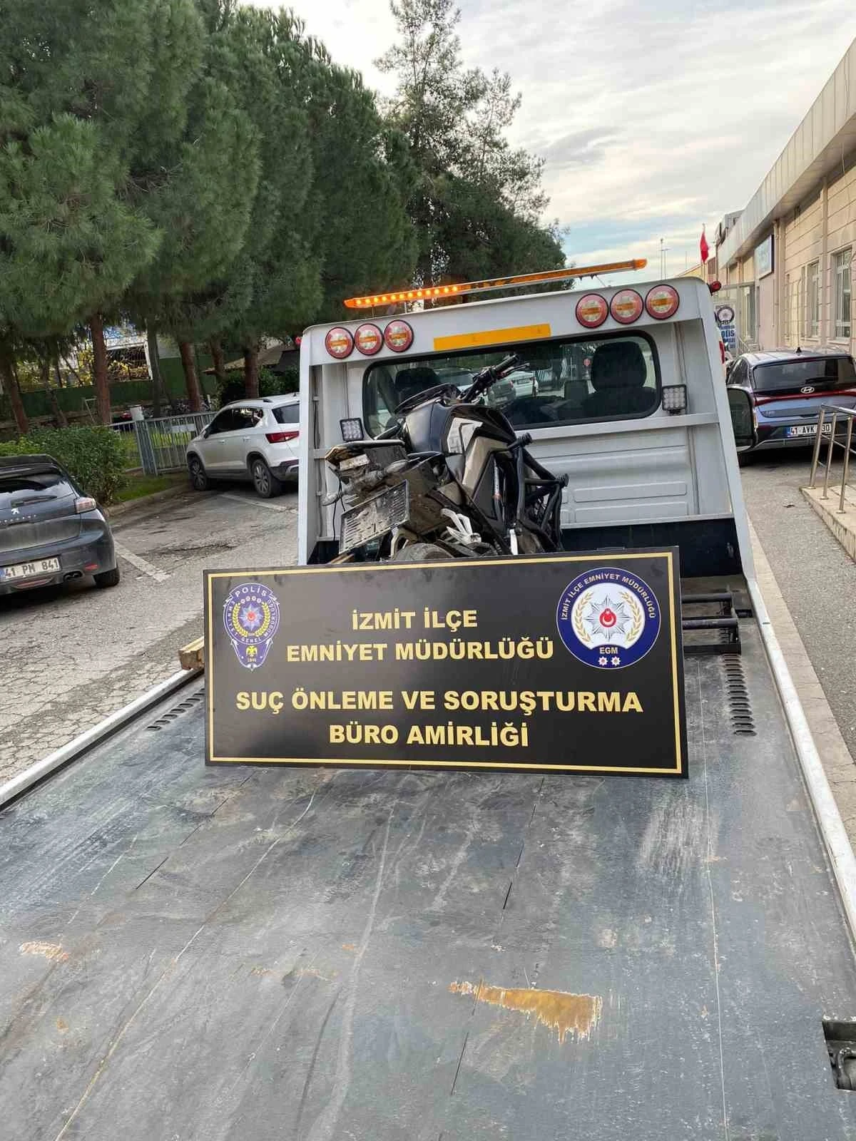 Trafikte akrobatik şova 39 bin TL ceza
