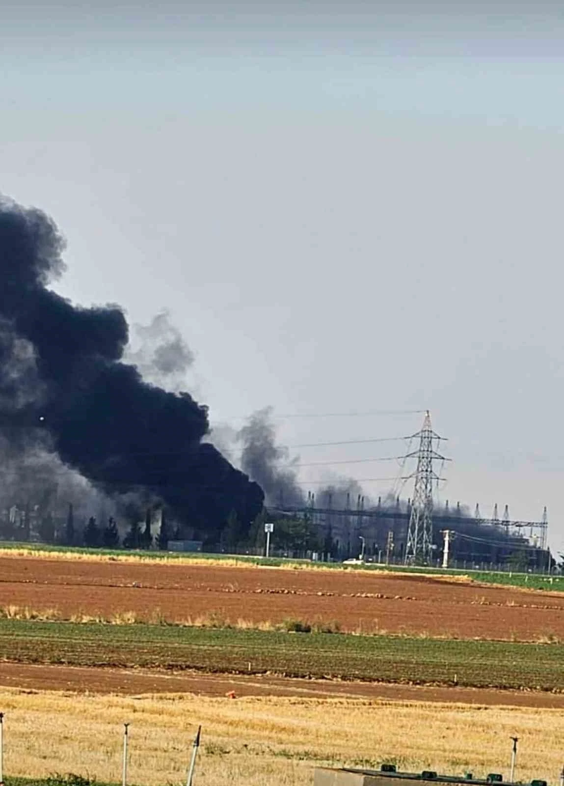 Trafo merkezindeki yangına müdahale eden işçi dumandan etkilendi
