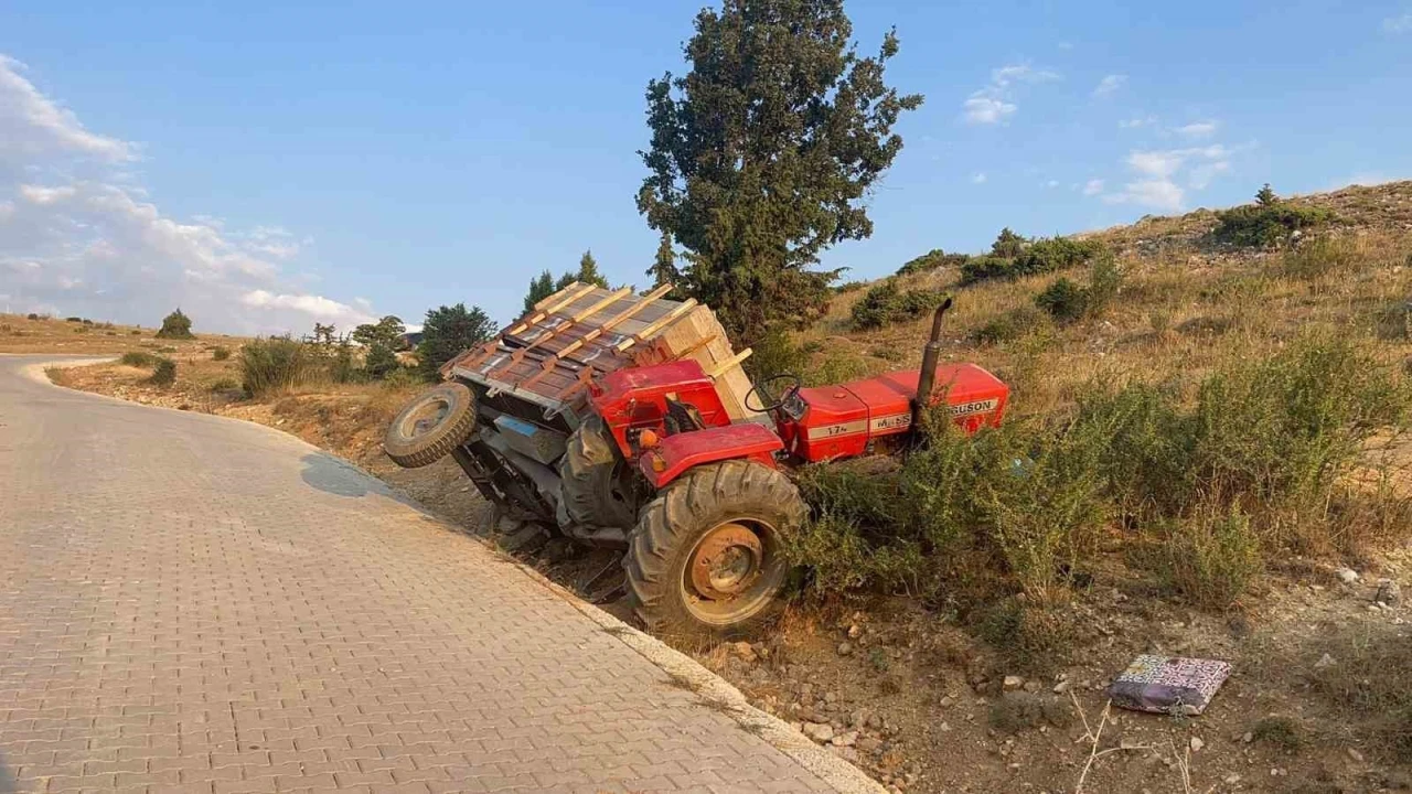 Traktör altında kalan sürücü hayatını kaybetti
