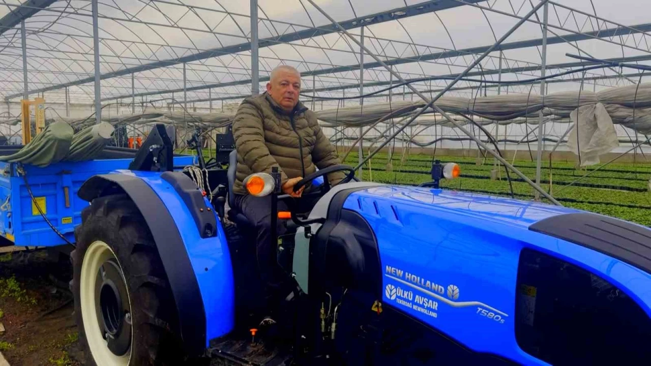 Trakt&ouml;rle ge&ccedil;mediği k&ouml;pr&uuml; ve otoyol i&ccedil;in ceza yedi
