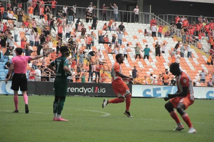 Trendyol 1.Lig: Adanaspor: 4 - Giresunspor: 2 (Ma&ccedil; sonucu)
