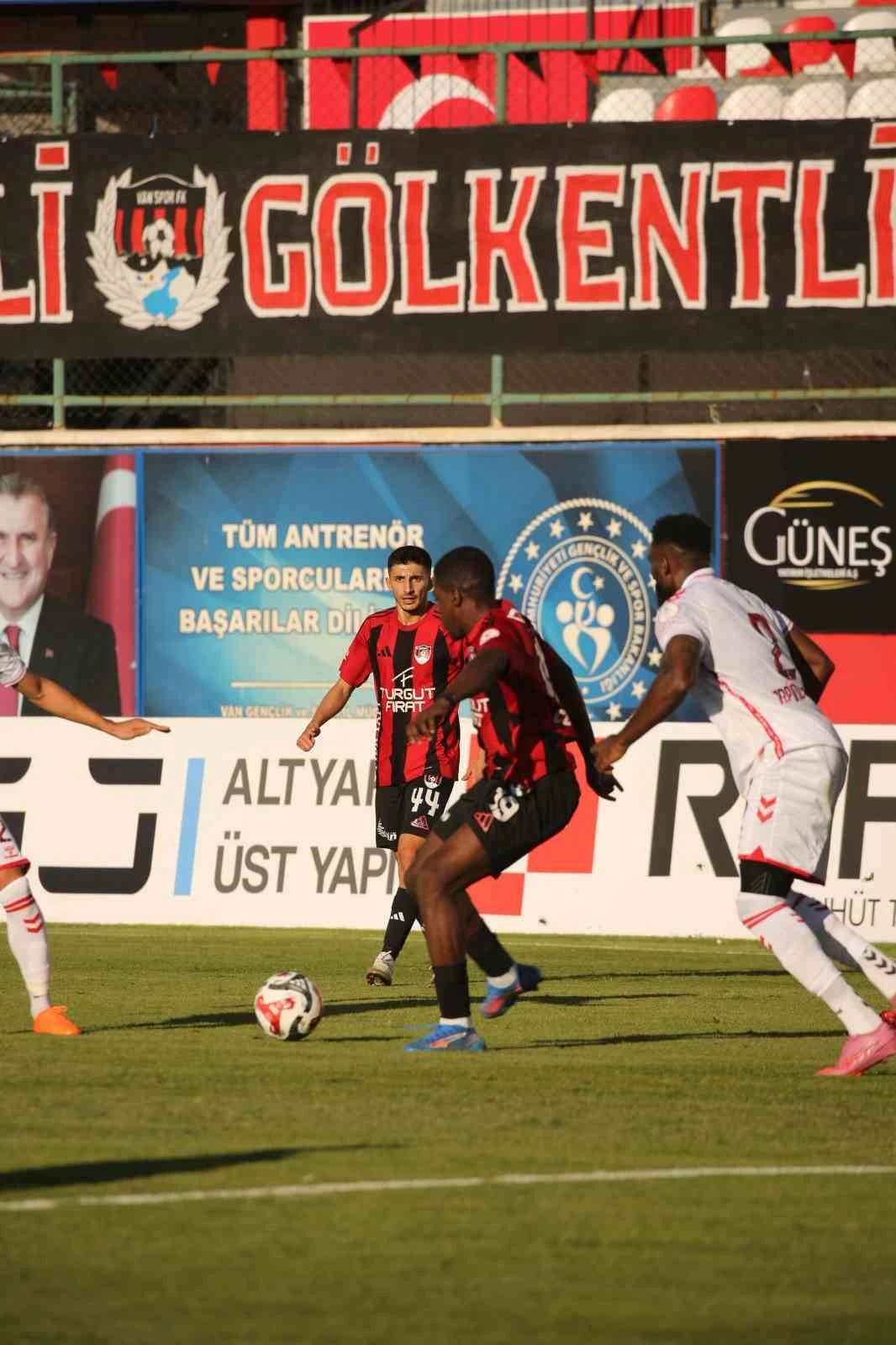 Trendyol 1. Lig: Vanspor FK:  0 - Sivasspor: 0
