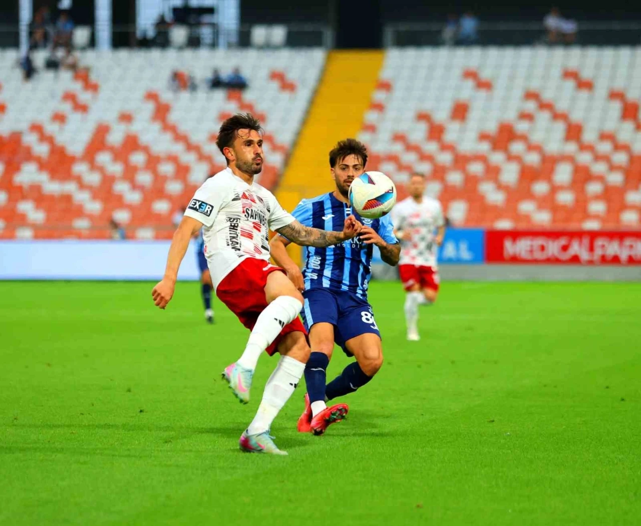 Trendyol Süper Lig: Adana Demirspor: 2 - Gaziantep FK: 1 (İlk yarı)
