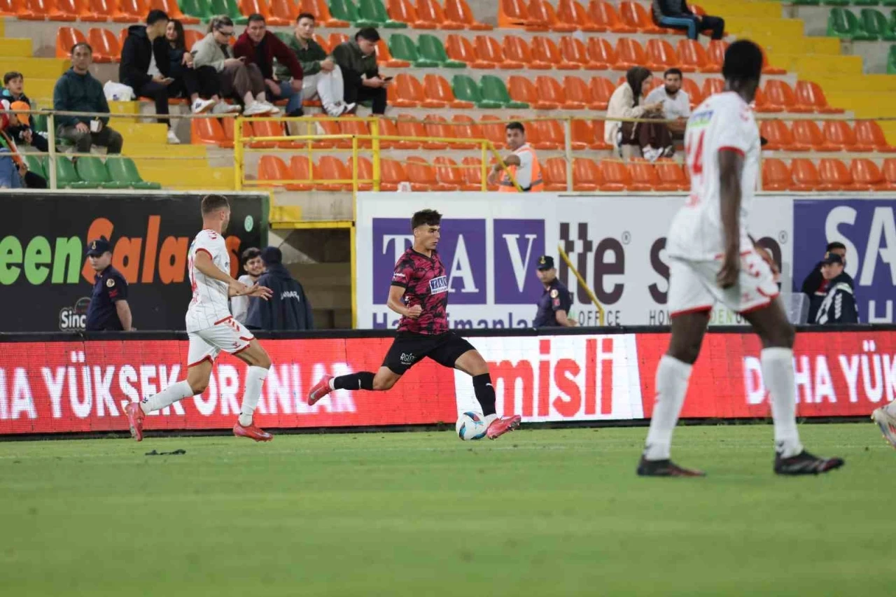 Trendyol Süper Lig: Alanyaspor: 2 - Sivasspor: 0 (Maç sonucu)
