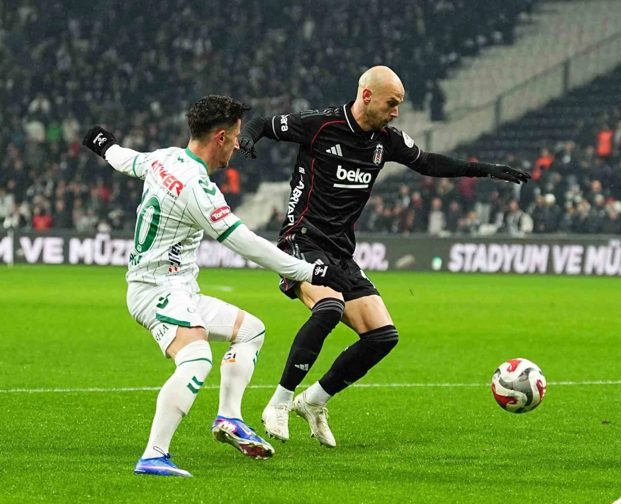 Trendyol S&uuml;per Lig: Beşiktaş: 1 - Konyaspor: 1 (İlk yarı)
