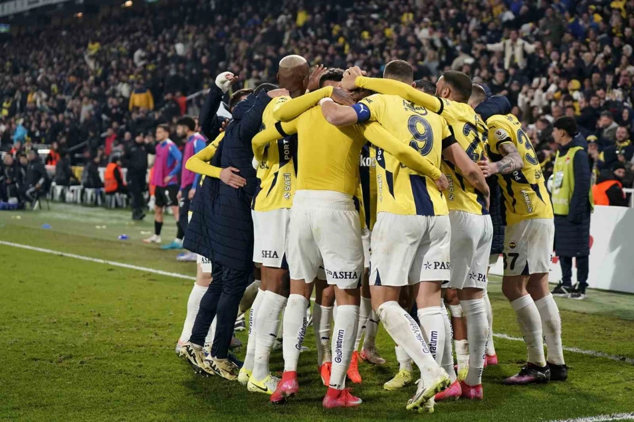 Trendyol Süper Lig: Fenerbahçe: 3 - Çaykur Rizespor: 2 (Maç sonucu)