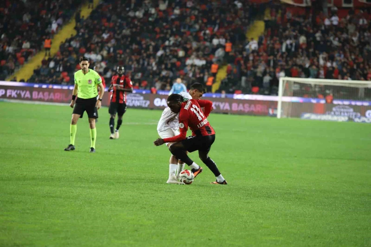 Trendyol Süper Lig: Gaziantep FK: 1 - Eyüpspor: 2 (Maç sonucu)
