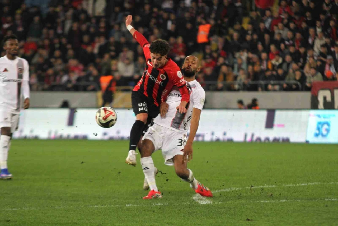 Trendyol S&uuml;per Lig: Gen&ccedil;lerbirliği: 2 - Gaziantep FK: 1 (Ma&ccedil; sonucu)
