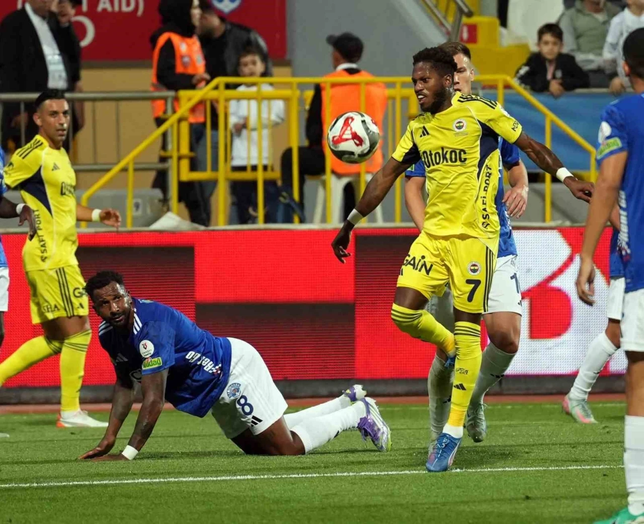 Trendyol Süper Lig: Kasımpaşa: 0 - Fenerbahçe: 1 (İlk yarı)
