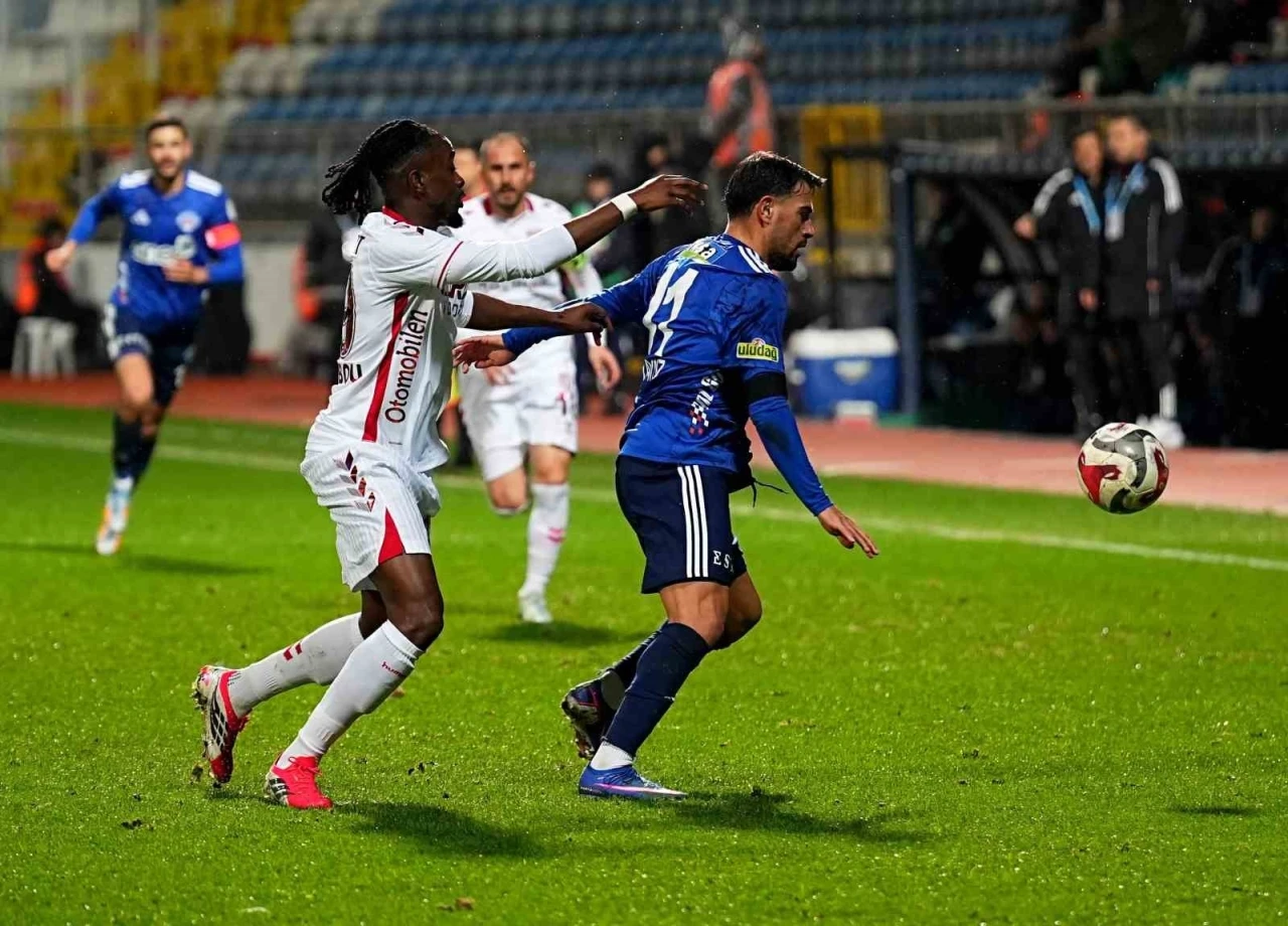 Trendyol S&uuml;per Lig: Kasımpaşa: 0 - Samsunspor: 0 (İlk yarı)
