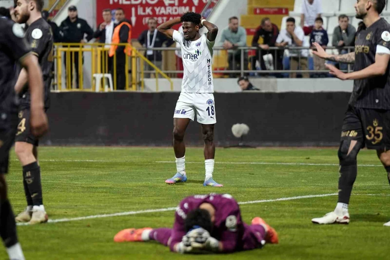 Trendyol Süper Lig: Kasımpaşa: 1 - Trabzonspor: 1 (Maç sonucu)
