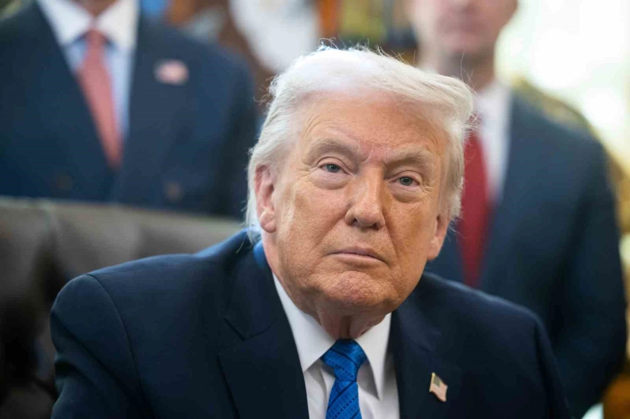 Trump: "Epstein&rsquo;ın adasına hi&ccedil; gitmedim, ancak bu sahtekar Demokratların ve bağış&ccedil;ılarının neredeyse tamamı gitti"
