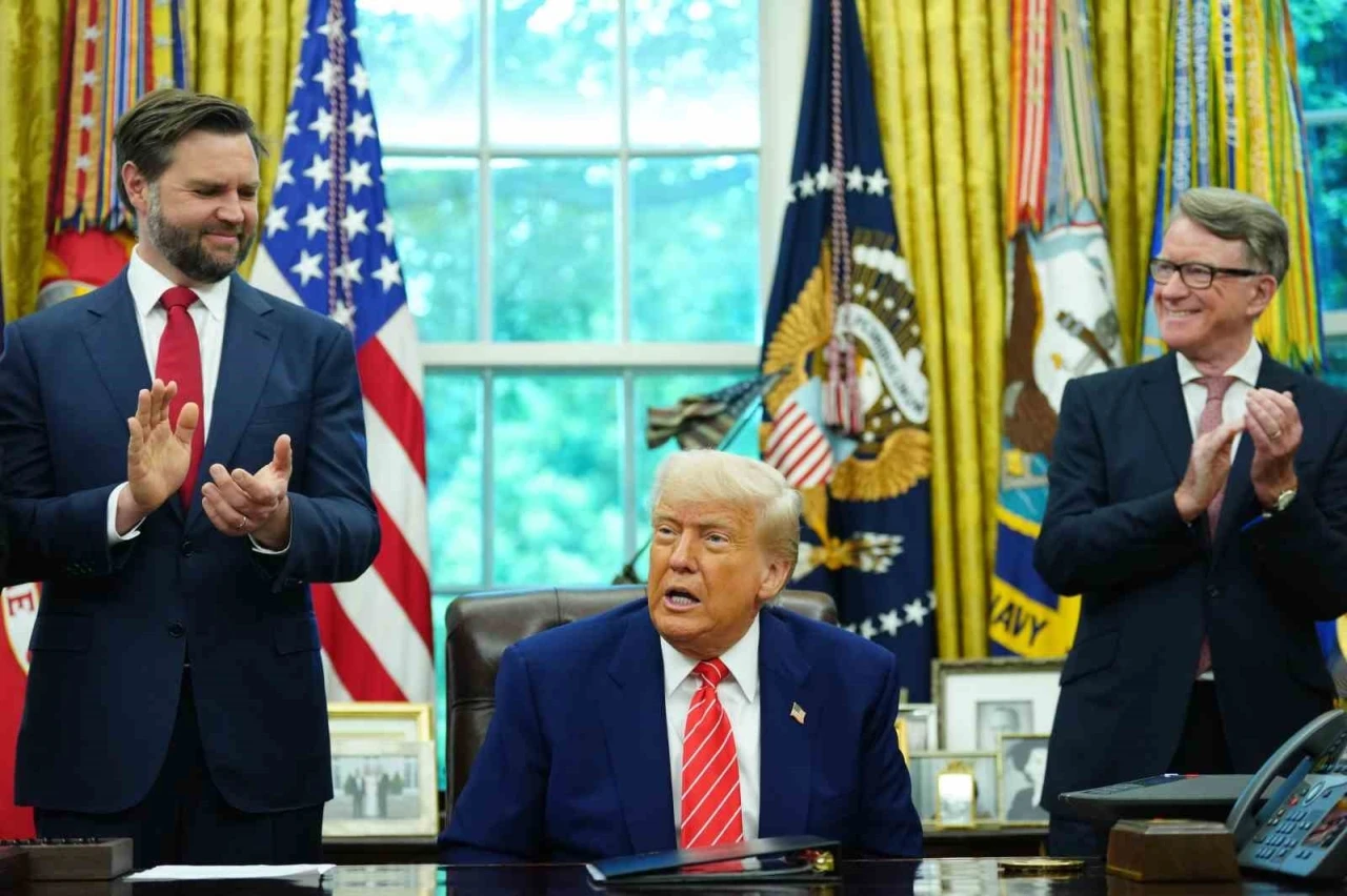 Trump : &quot;İngiltere ile çığır açıcı bir anlaşma imzaladık, yeni bir ekonomik ortaklık çağı başlıyor&quot;
