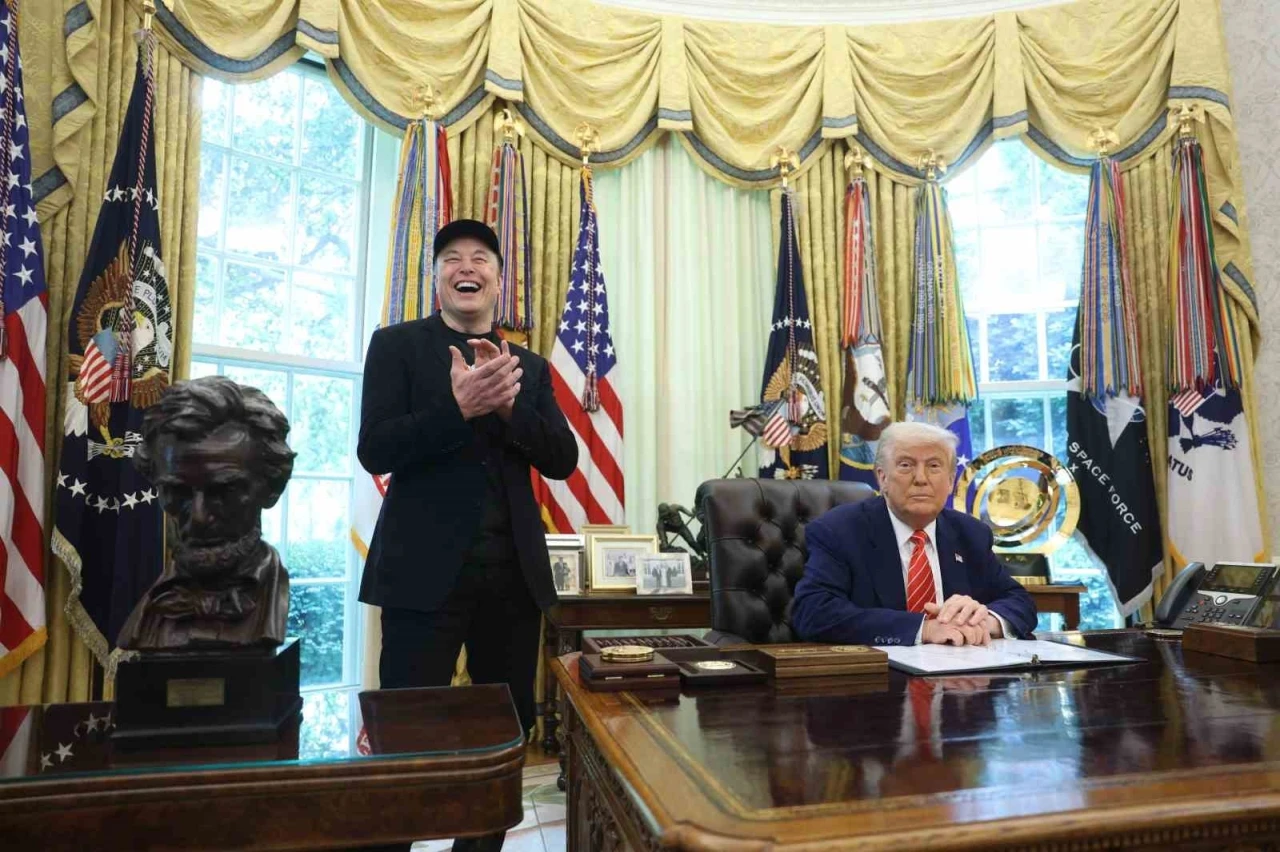 Trump ve Elon Musk arasında vergi tasarısı krizi derinleşti
