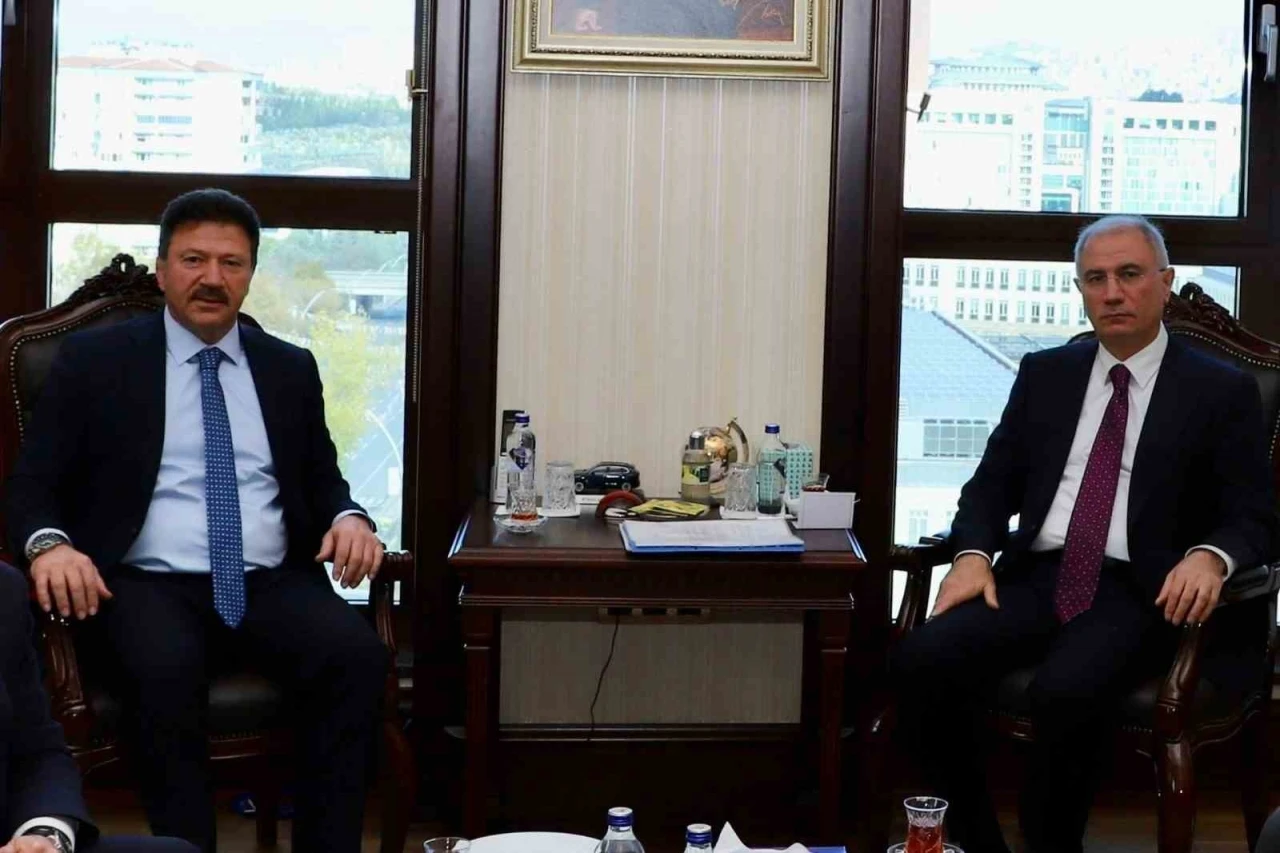 TŞOF Genel Başkanı Yiğiner, AK Parti Genel Başkan Vekili Ala’ya ulaşım esnafının sorunlarını iletti
