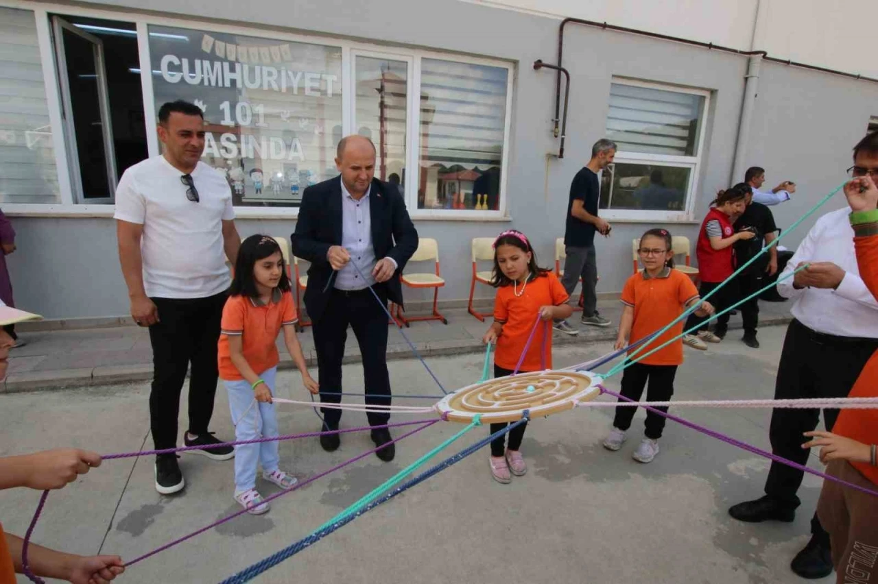 Tümer: &quot;Çocuklarımızın yüzündeki pırıltı ÇEDES’in eseri&quot;
