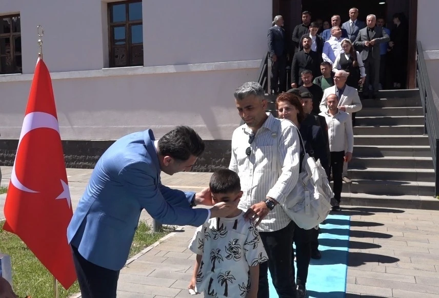 Tunceli&rsquo;de bayramlaşma programı d&uuml;zenlendi
