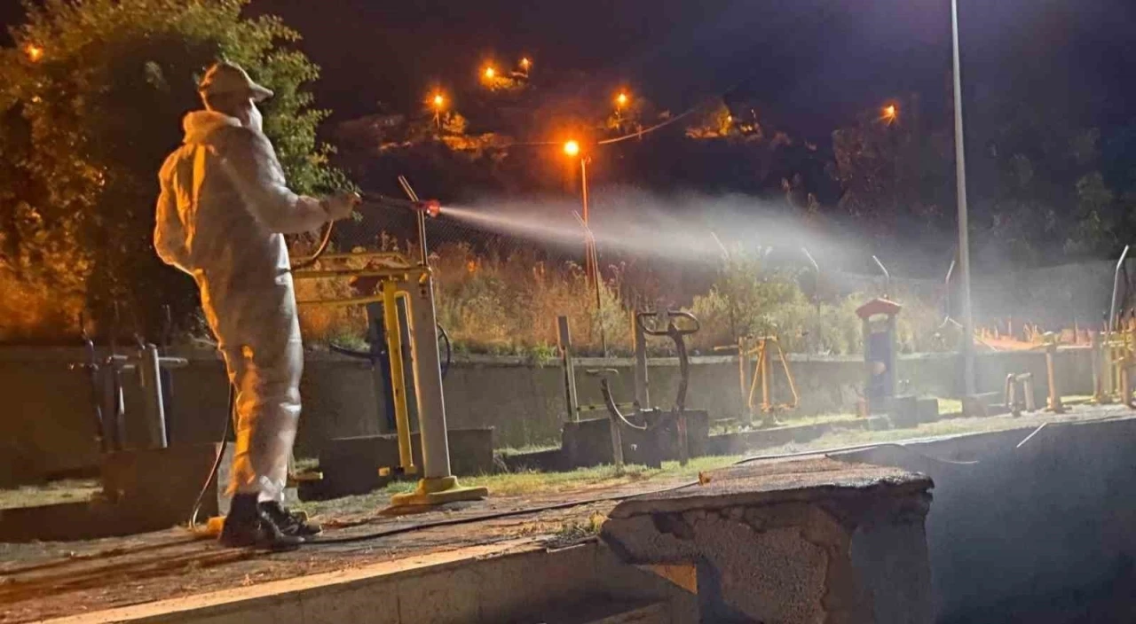 Tunceli’de kene ve zararlı parazitlere karşı etkin mücadele sürüyor
