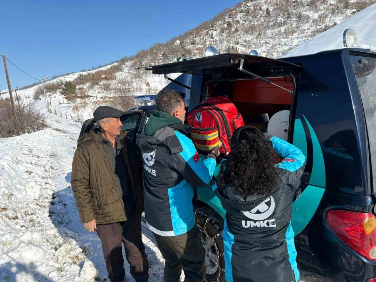 Tunceli&rsquo;de UMKE ekipleri diyaliz hastası i&ccedil;in seferber oldu
