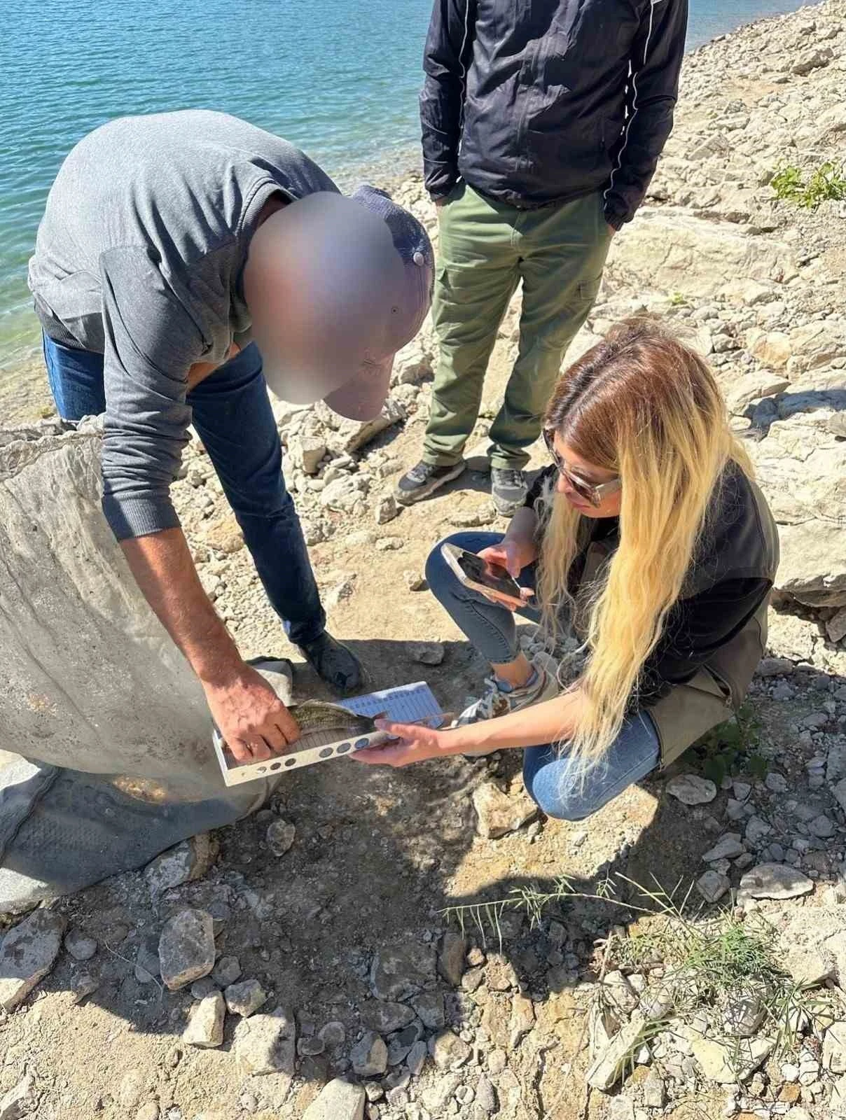 Tunceli’de yasak ağ kullanan ve boy limitine uymayan şahıslara ceza kesildi
