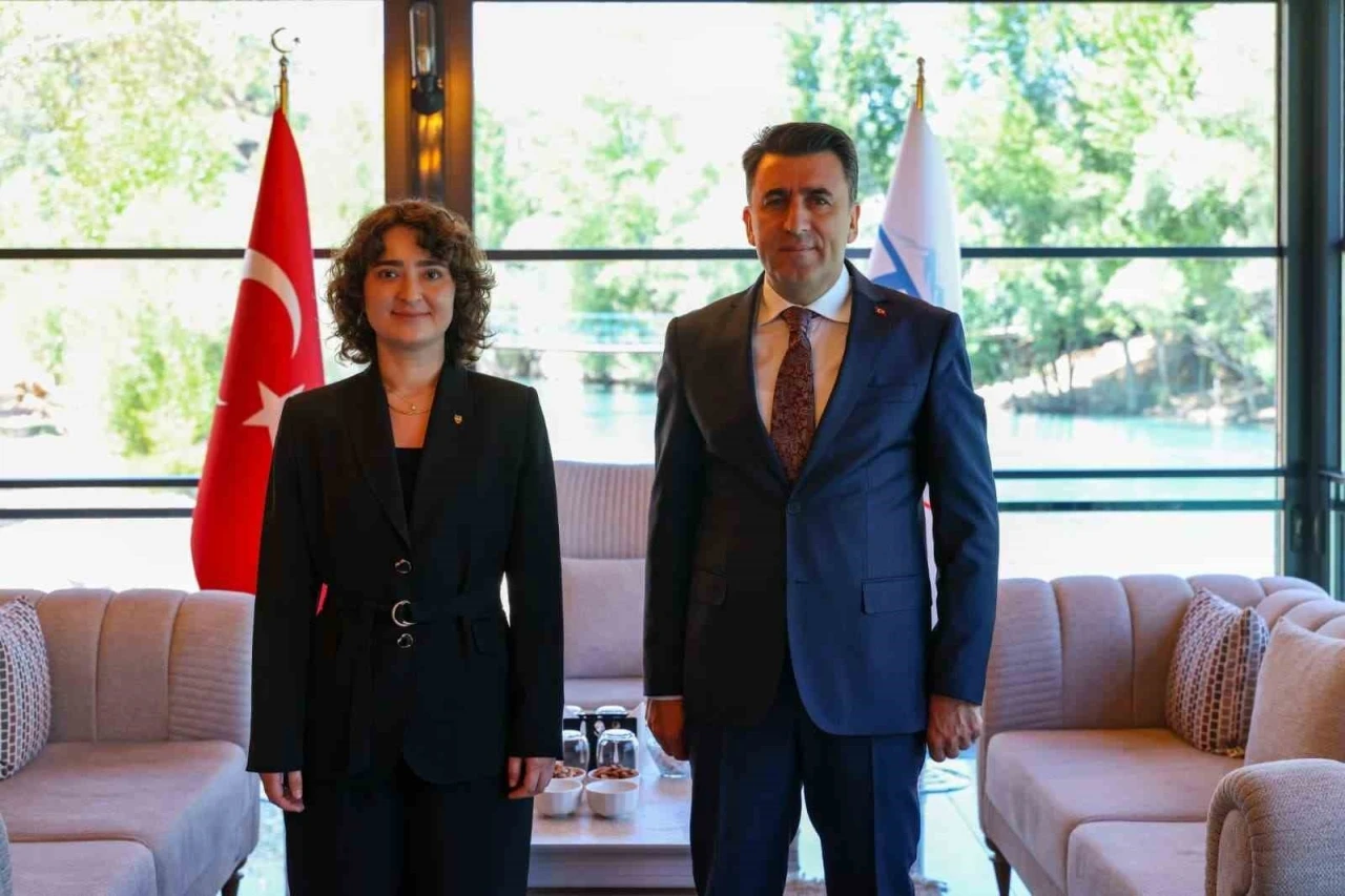 Tunceli&rsquo;nin ilk kadın Vali Yardımcısı Dilara Şenoğlu g&ouml;reve başladı
