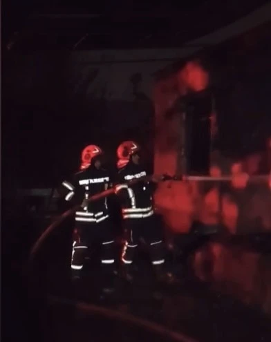 Tüplerin saklandığı ev alev aldı: Patlama anları kamerada
