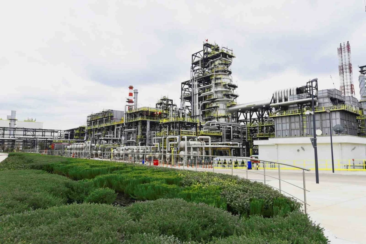 T&uuml;praş, CDP&rsquo;de sekt&ouml;r&uuml;n&uuml;n global liderleri arasında yer aldı
