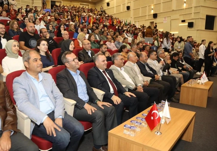 Turan Ethno- Folk Ensemble ER&Uuml;&rsquo;de sahne aldı
